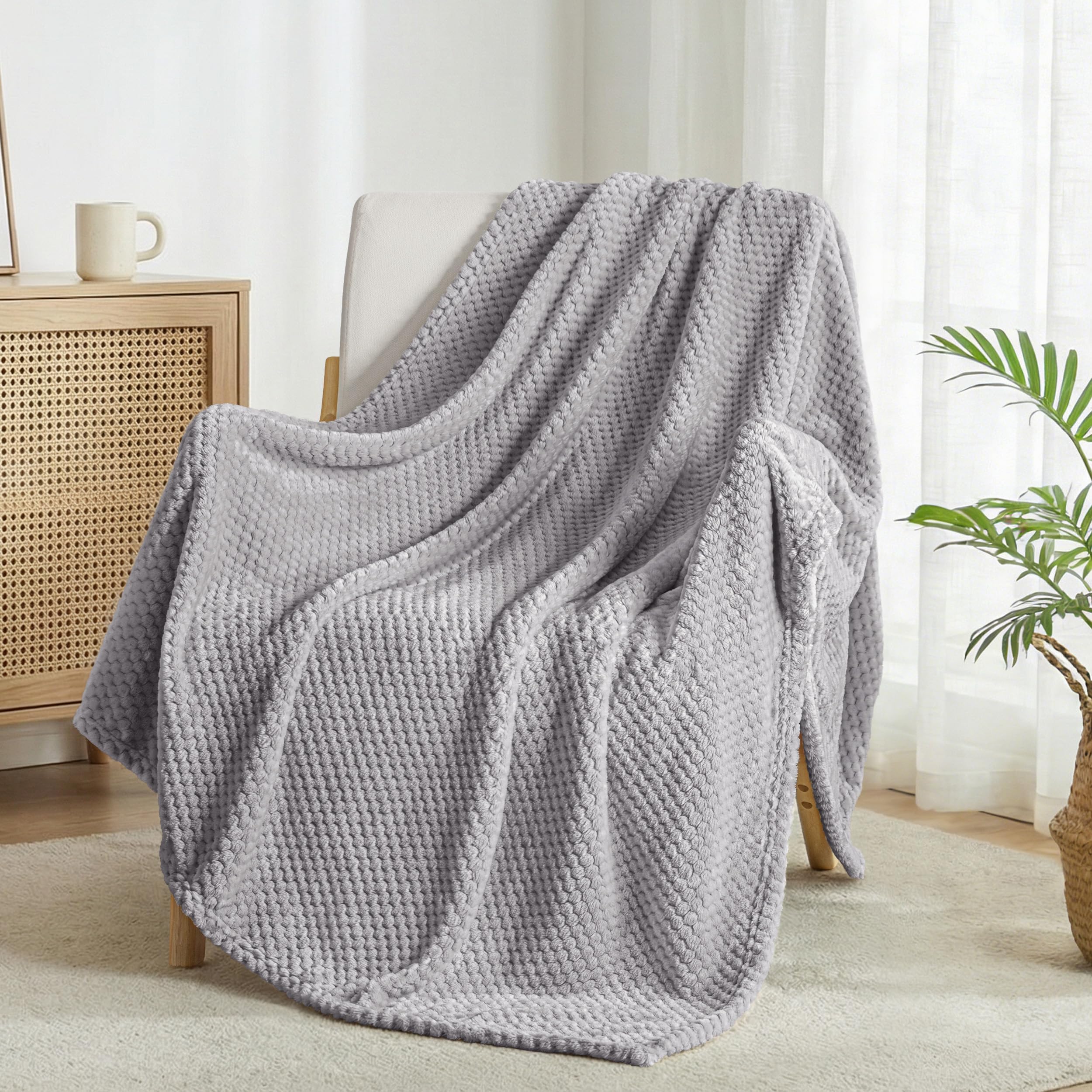 Exclusivo Mezcla Fleece Throw Blanket Extra Large, Super Soft and Warm Blankets for Couch, Sofa and Bed Waffle Textured, Cozy, Fuzzy and Lightweight, Light Grey, 127x178 CM