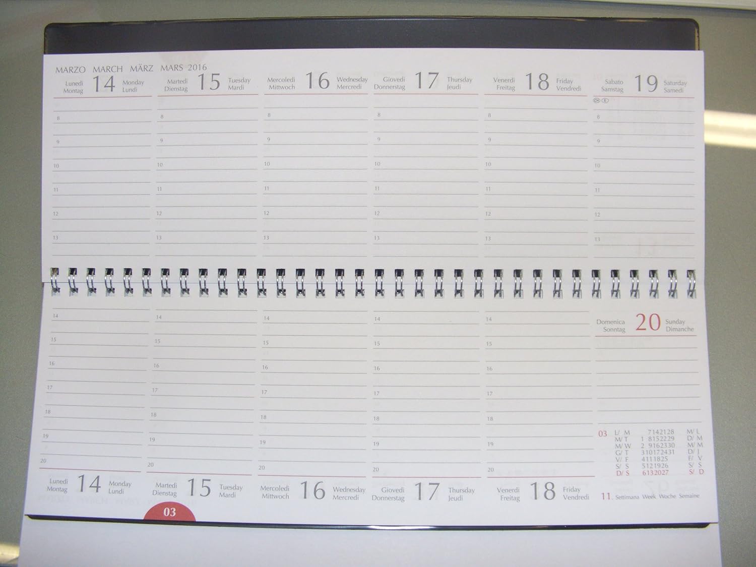 AGENDA SETTIMANALE DA TAVOLO WEEKLY PLANNER 2016 GENNAIODICEMBRE