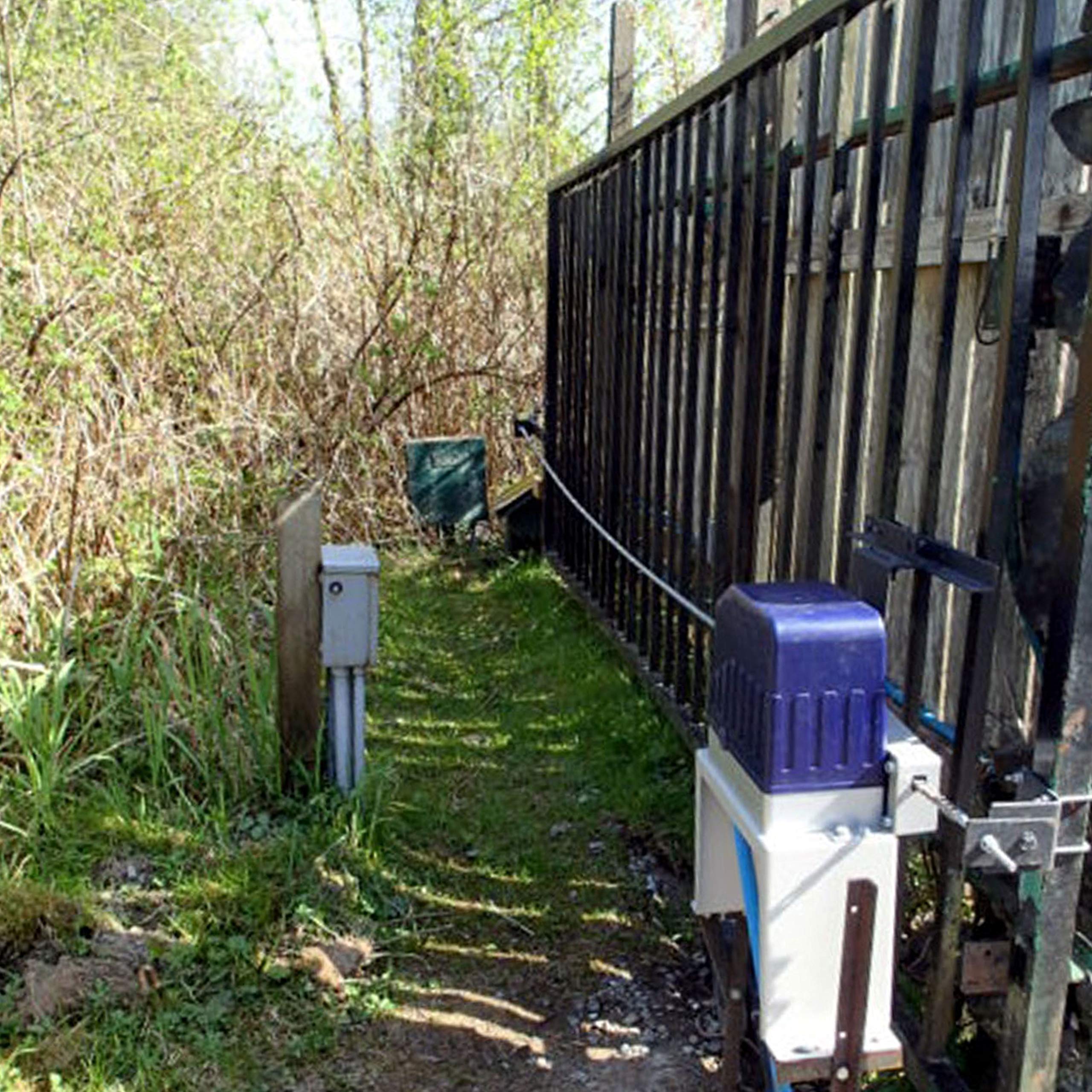 ALEKO AC1400NOR Chain Driven Sliding Gate Opener for Gates up to 40 Feet Long 1400 Pounds Buy