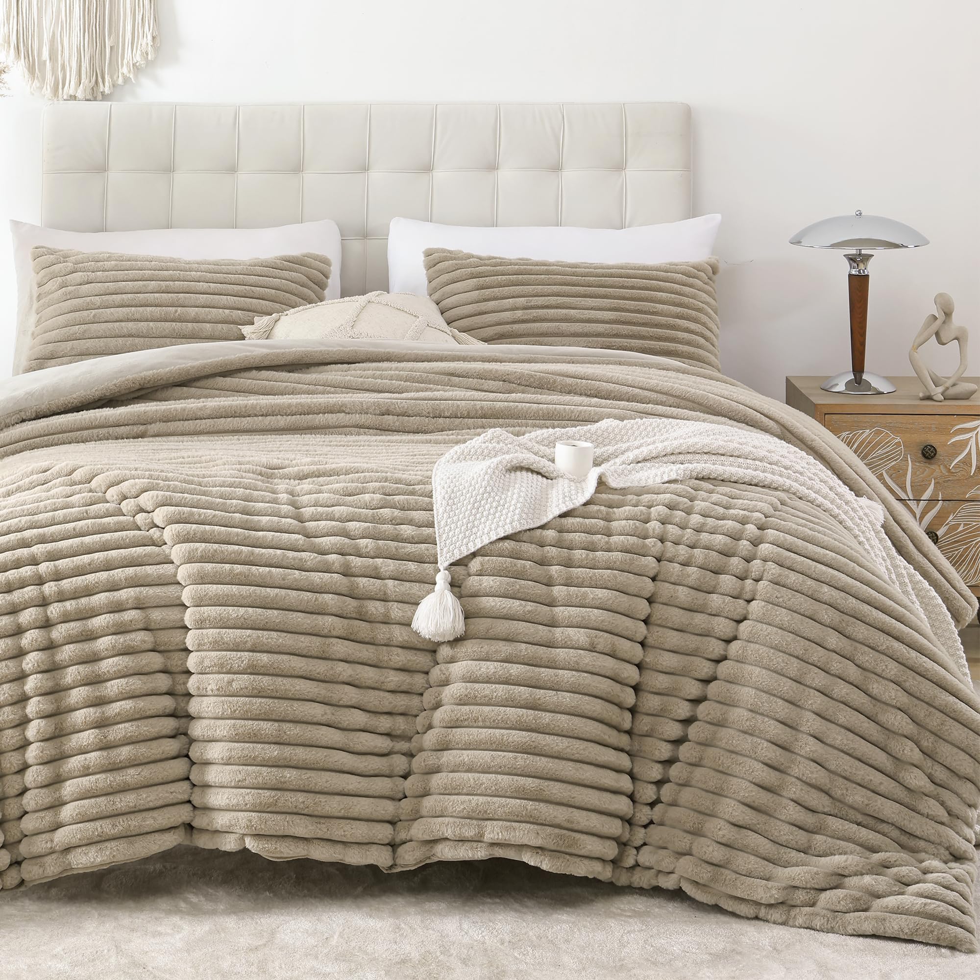 Photo 1 of Smoofy Fluffy King Size Comforter Set 3 Pieces - Linen Fleece Fluffy Comforter Set, Luxury Fuzzy King Bedding Set, Soft King Bed Set All Season, Heavy Faux Fur Comforter with 2 Pillow Cases