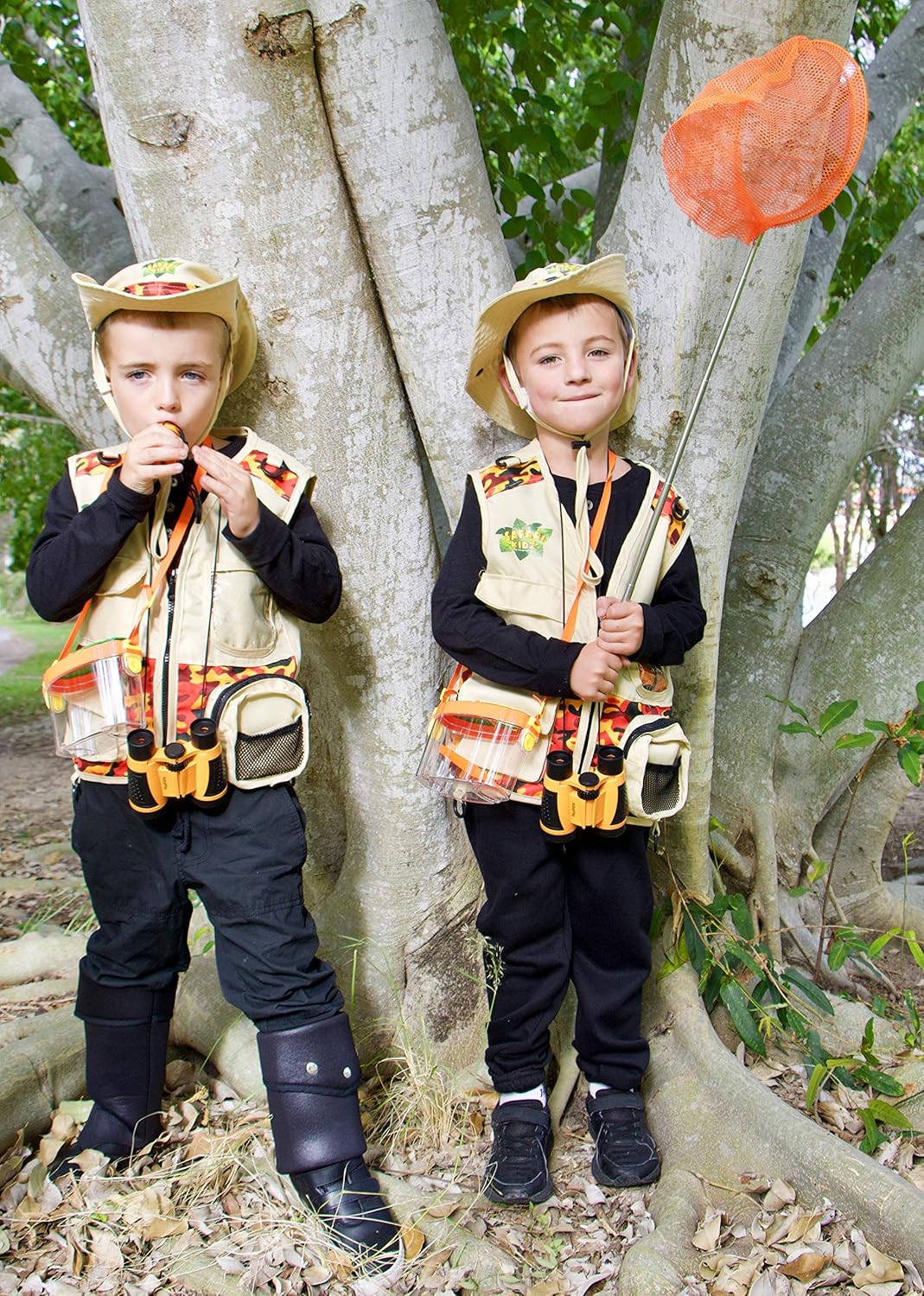 Safari Kidz Outdoor Adventure Set - Perfect Safari, Critter Hunting, Exploration Costume with Vest, Hat, Binoculars, Bug Net and Container, Whistle, Flashlight, Magnifying Glass: Clothing
