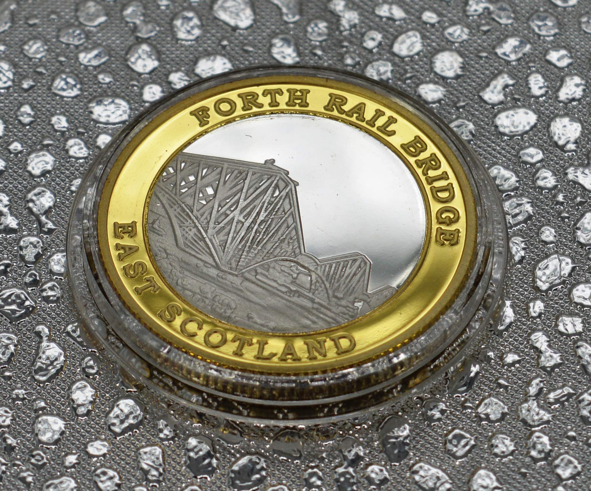 The Commemorative Coin Company FORTH RAIL BRIDGE Fine Silver & 24ct Gold 'Dual Metal' Commemorative in Capsule. Railway, Firth of Forth, Scotland