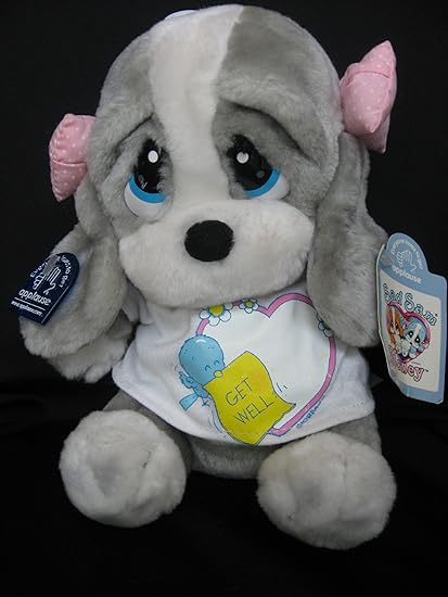perritos de peluche con ojos tristes