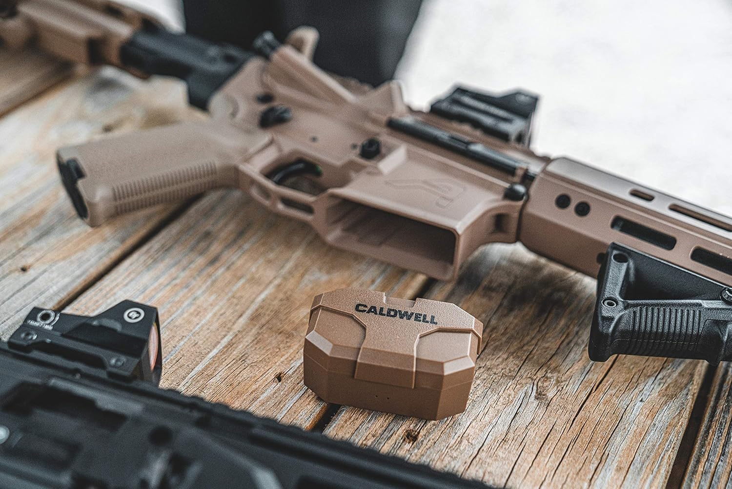 Caldwell E-Max Shadows FDE 23 NRR - Electronic Hearing Protection with Bluetooth Connectivity for Shooting, Hunting, and Range: Sports & Outdoors