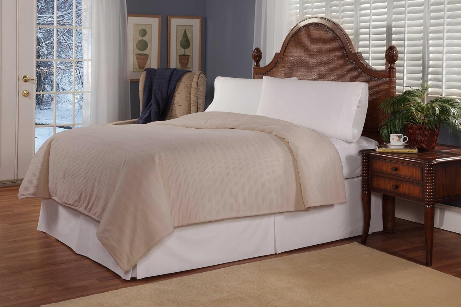 Perfect Fit Ultra Soft Plush Electric Heated Warming Blanket with Safe & Warm Low-Voltage Technology, Queen, Beige: Home & Kitchen