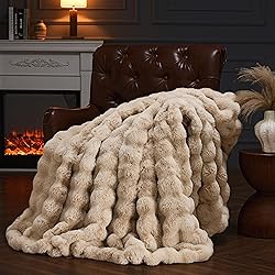 PLUUSHUU Faux Fur Throw Blanket for Couch, Fluffy