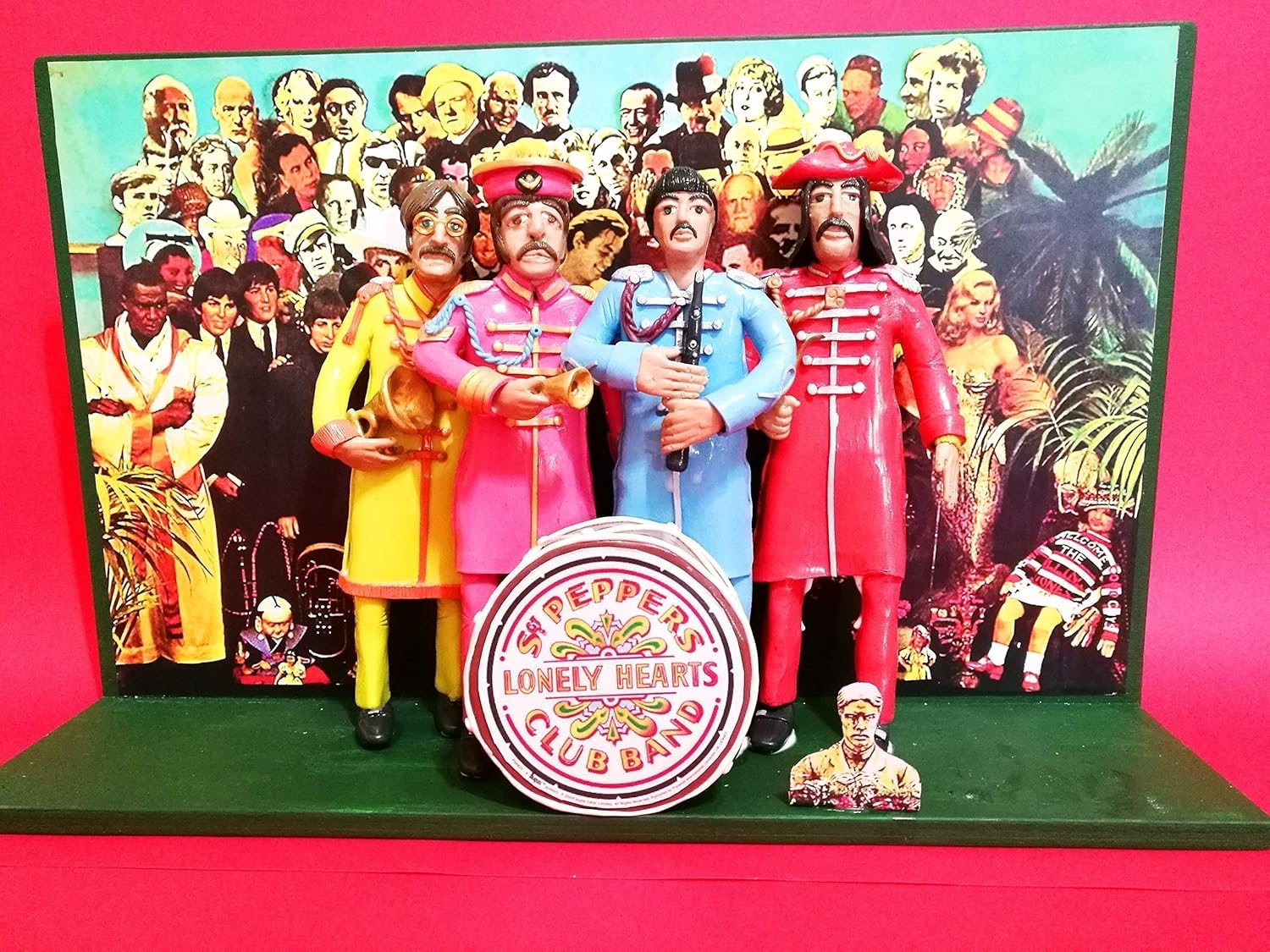 Action Figures Estatuilla The Beatles Sgt. Pepper's Lonely Hearts