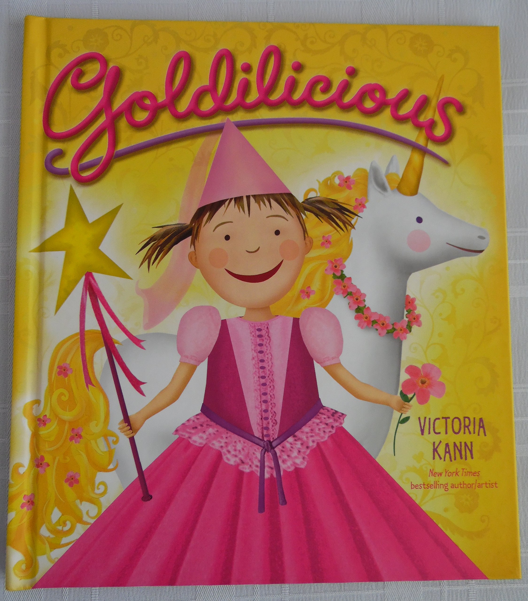 Goldilicious (Pinkalicious) Goldilicious (Pinkalicious) Hardcover Audible Audiobook Paperback