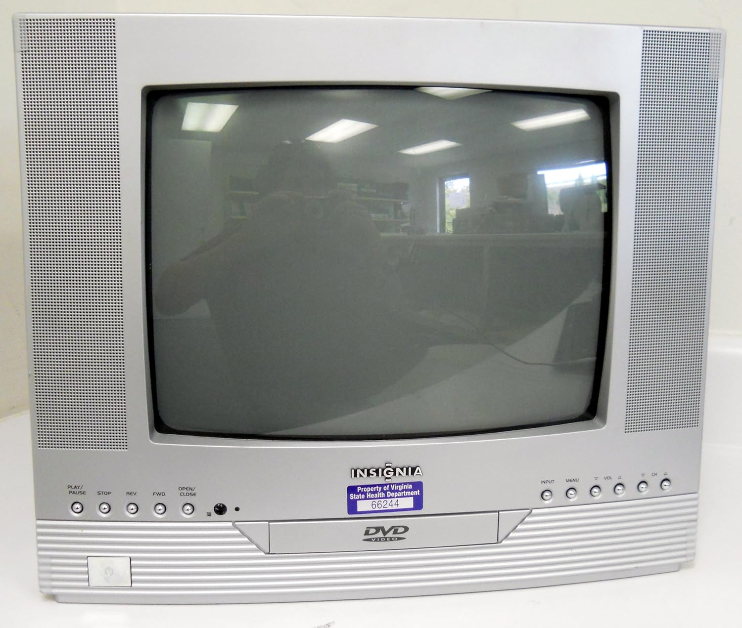 Amazon Com Insignia Is Tv 14 Television Dvd Player Tv Dvd Combo Dvd Video Electronics