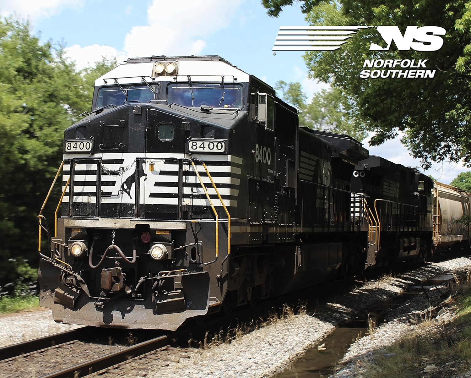 Norfolk Southern Ex-Conrail Dash 8 Train 8" x 10" Metal Sign