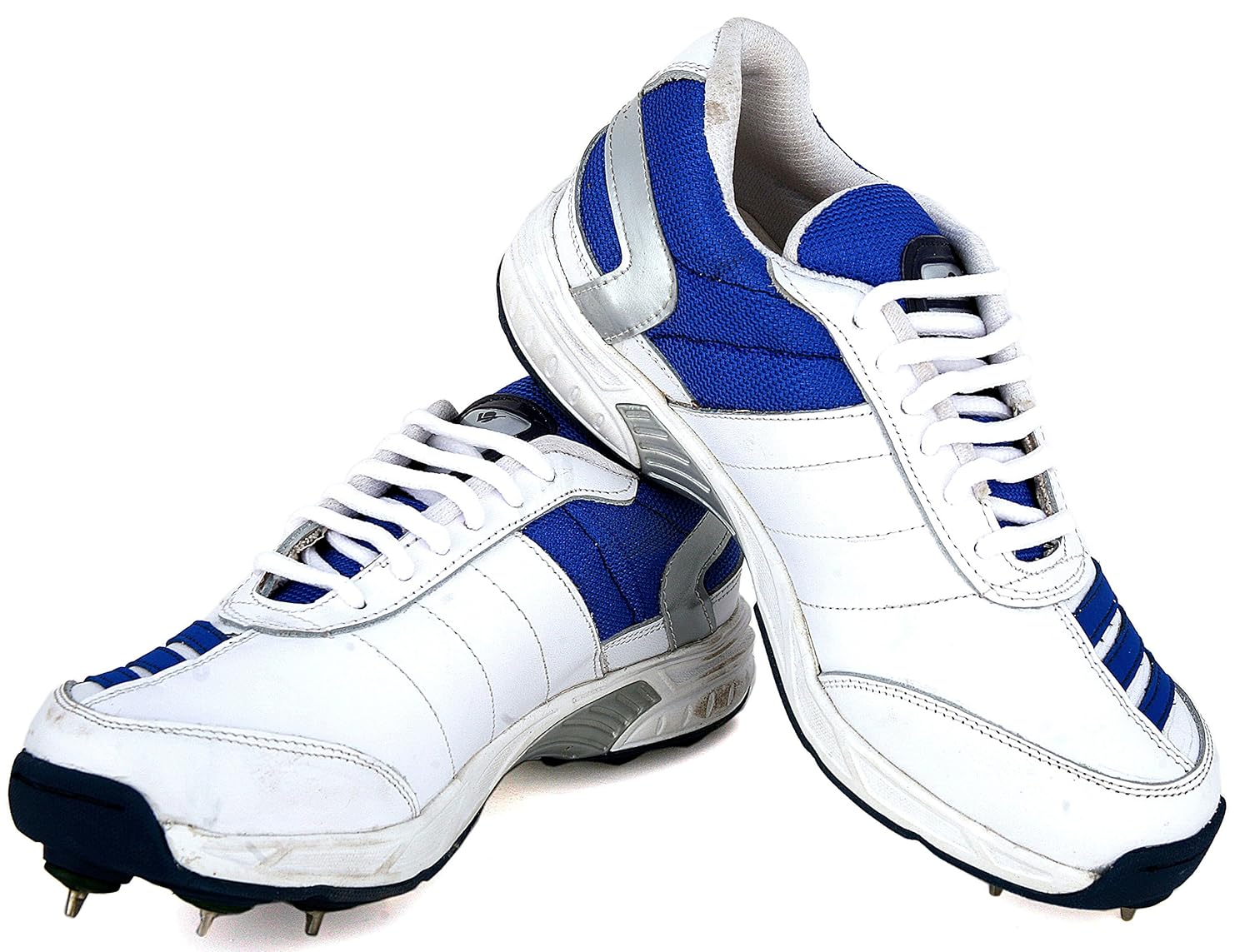 ess cricket shoes