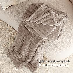 Bedsure GentleSoft Mocha Meringue Fleece Blanket
