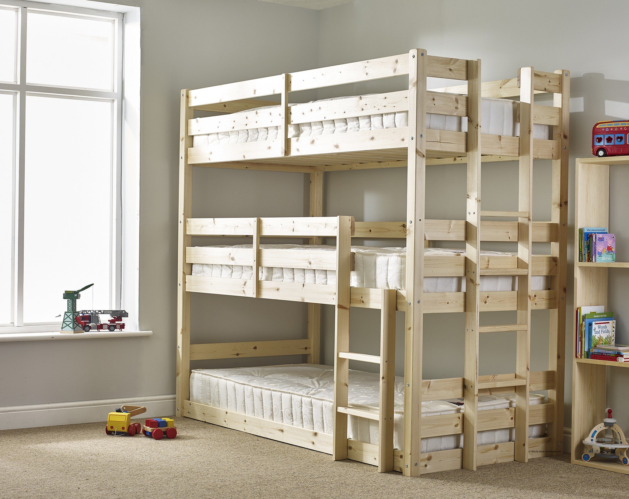 STRICTLY BEDS&BUNKS Pandora Euro Triple Sleeper, 3ft Single