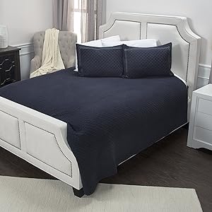 Rizzy Home Breeze on by Nightfall Quilted Bedding, Queen, Indigo