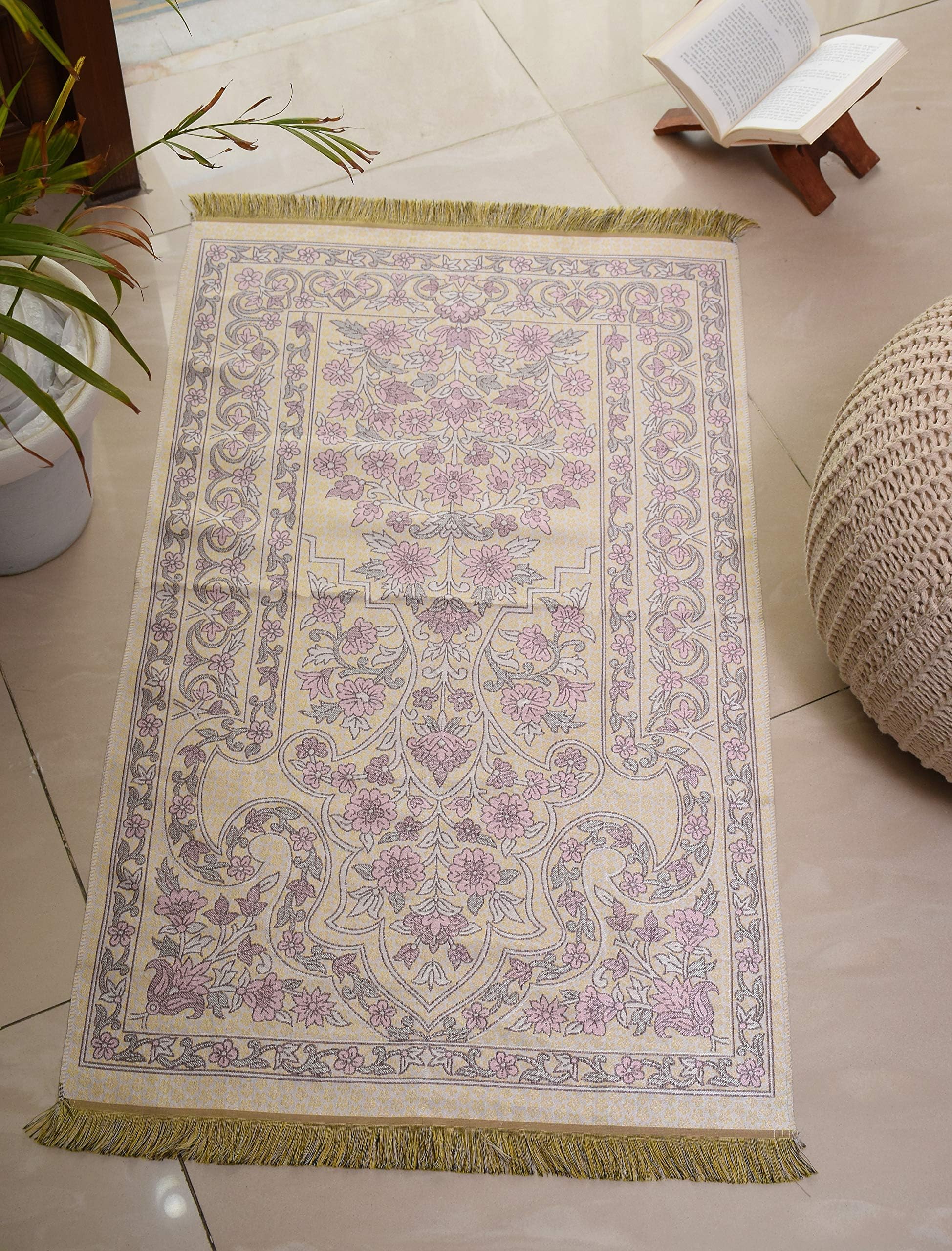 Avira Home Floral Rug (Purple, Polycotton, 27 X 45)