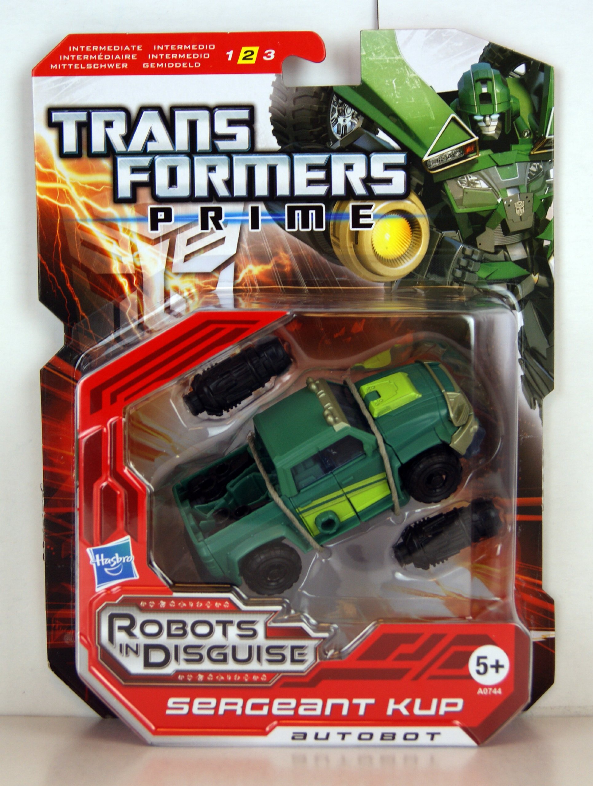 Transformers - A0744 - Prime - Robots in Disguise - Wave 1 - No. 013 - Deluxe Class - Level 2 - Autobot Sergeant Kup