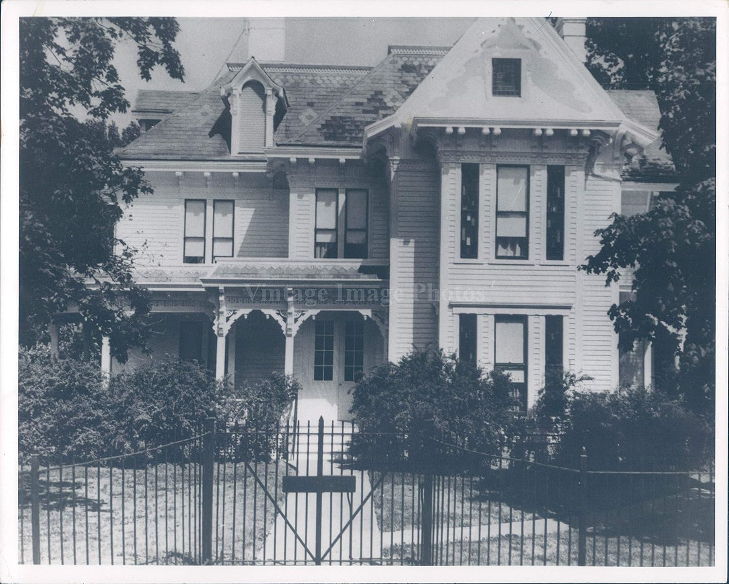 Vintage Photos Press Historic Harry Truman Home Independence MO Iron Fence 8x10