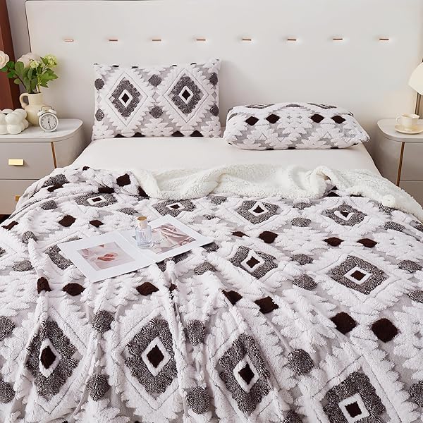 UKELER BOHO SHERPA FLEECE BLANKETS 80” × 90”, ULTRA SOFT AZTEC QUEEN BLANKET FOR ALL SEASON, COZY, PLUSH, BOHEMIAN THROW BLANKETS FOR BED/COUCH/SOFA/OFFICE/CAMPING, DARK COFFEE
