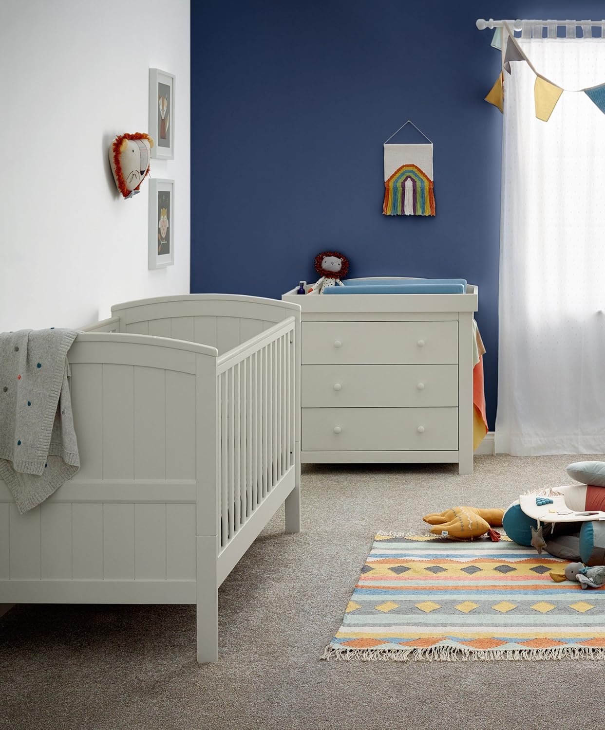 mia classic cot bed