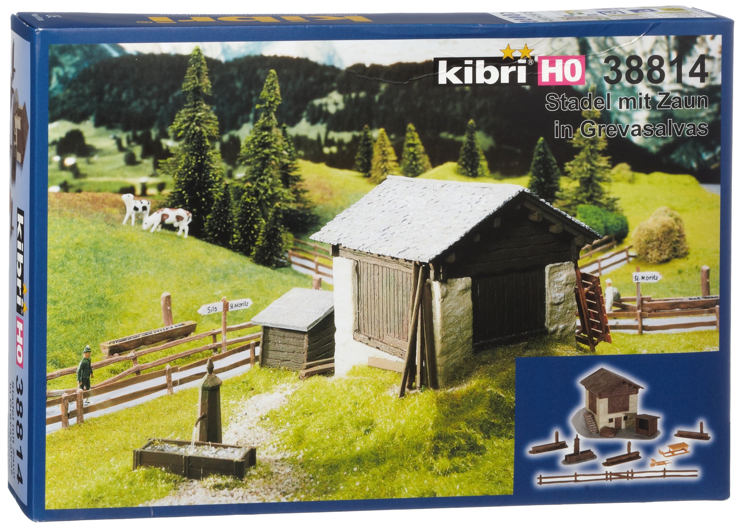 H0 Barn with fence in Grevasalvas