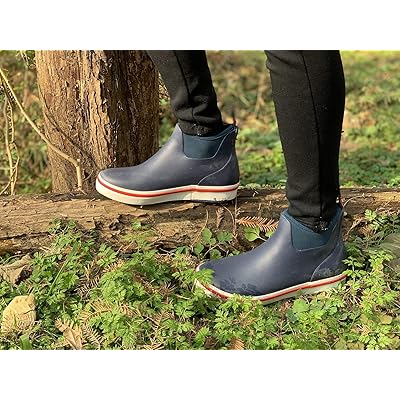 insulated deck boots