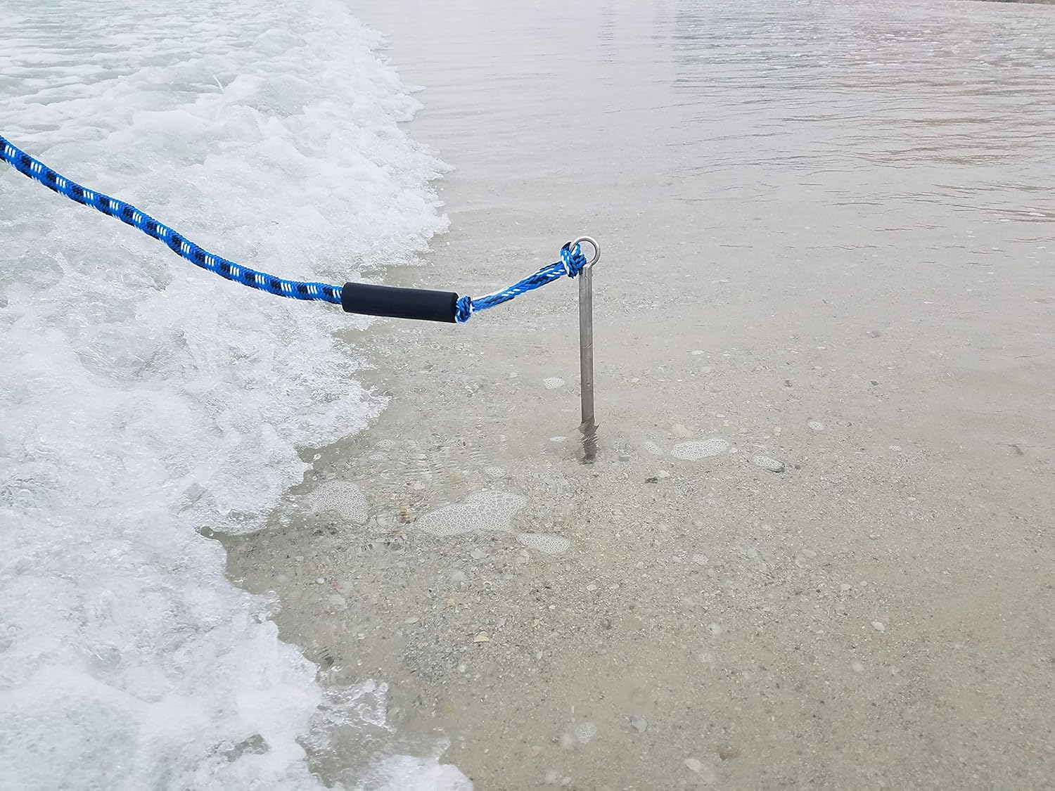 SandShark Lite 18" Sand Anchor, Tested & Proven to Hold Watercraft Secure, Auger to The Beach or Sandbar for Jet Ski, PWC, Pontoon, Kayak, Canoe (Stainless Steel) 18 in w/Padded Case (No Bungee Line) : Sports & Outdoors