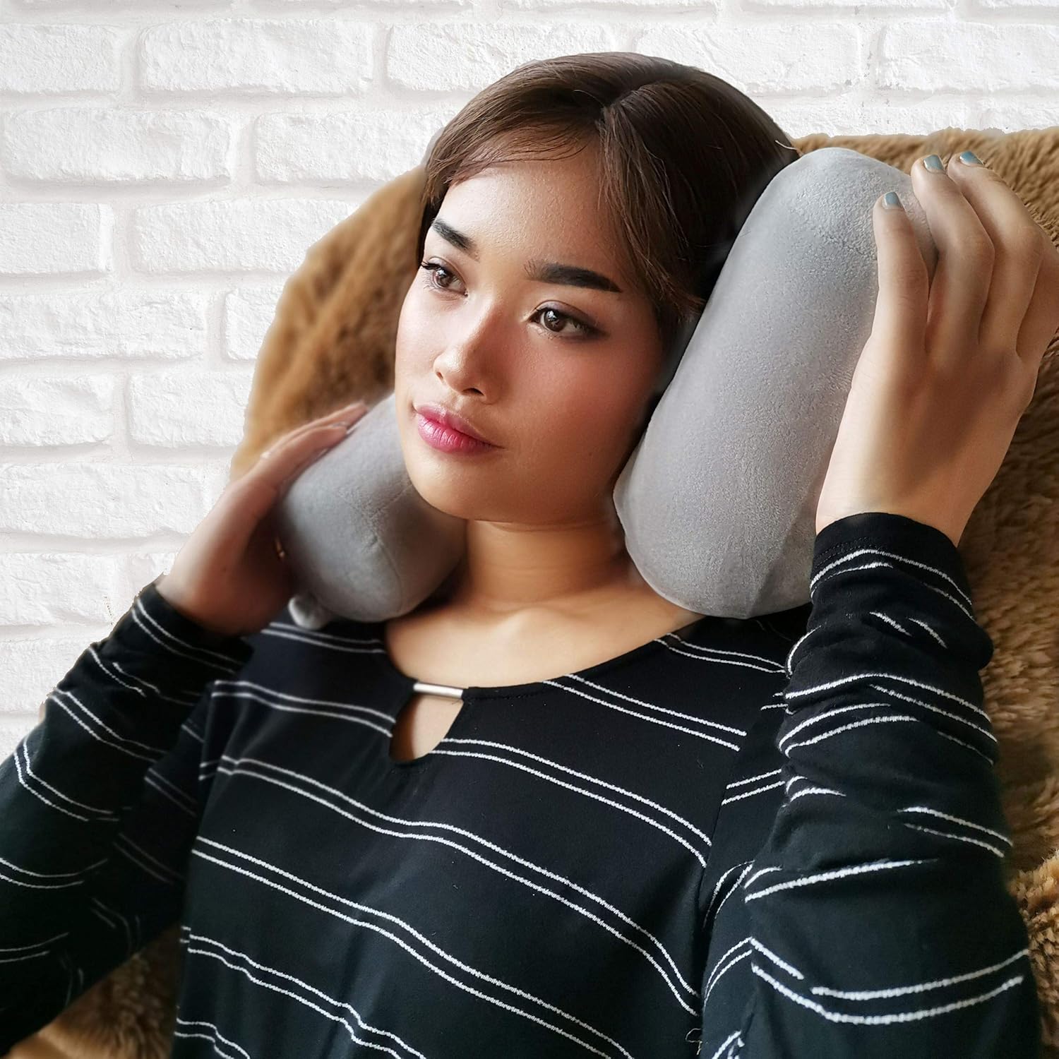 Travel Pillow - Twist, Memory Foam Travel Pillow - Head, Chin, Neck Support Flight Pillow - Best for Long Travels on Airplane, Car, Bus or Home - Complete Set with Sleep Mask, Earplugs and Storage Bag: Home & Kitchen