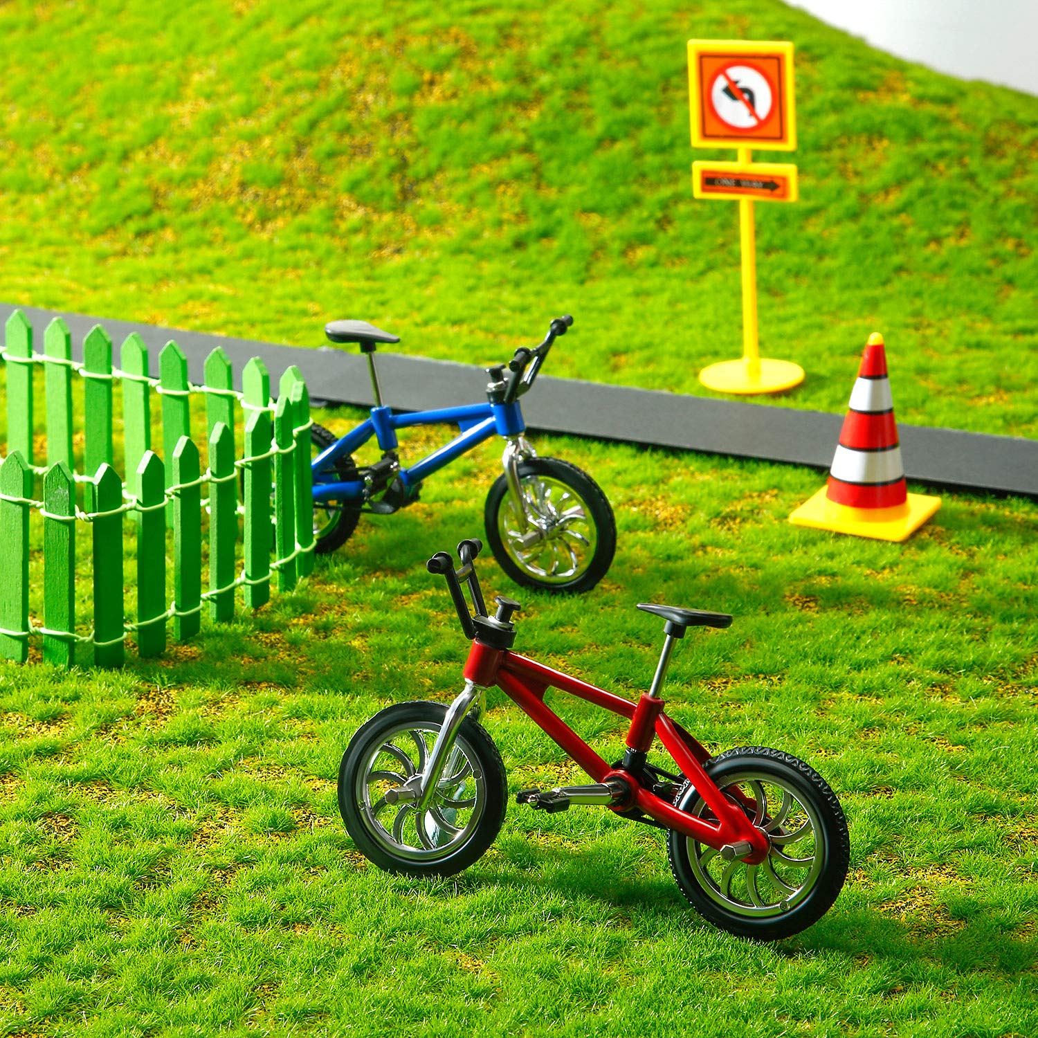 Gejoy 12 Pieces Mini Finger Bikes Mini BMX Bikes Games End of The Year Student Gifts Bulk Miniature Bicycle Toys for Kids Adults Birthday Party Gifts(Vintage Color)