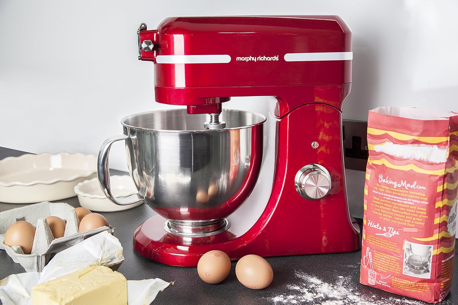 Morphy Richards 400007 Professional Diecast Stand Mixer With Guard Morphy Richards 400007 Professional Diecast Stand Mixer With Guard