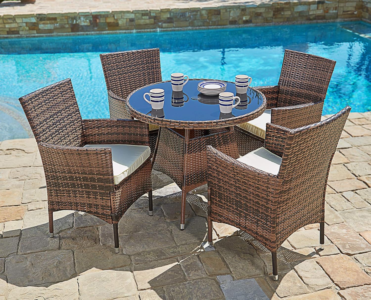 Amazon Co Jp Suncrown 屋外用家具籐 ダイニングテーブルと椅子洗えるクッション パティオ 裏庭 ポーチ 庭 プールサイド ラウンドテーブルと椅子 ブラウン ホーム キッチン