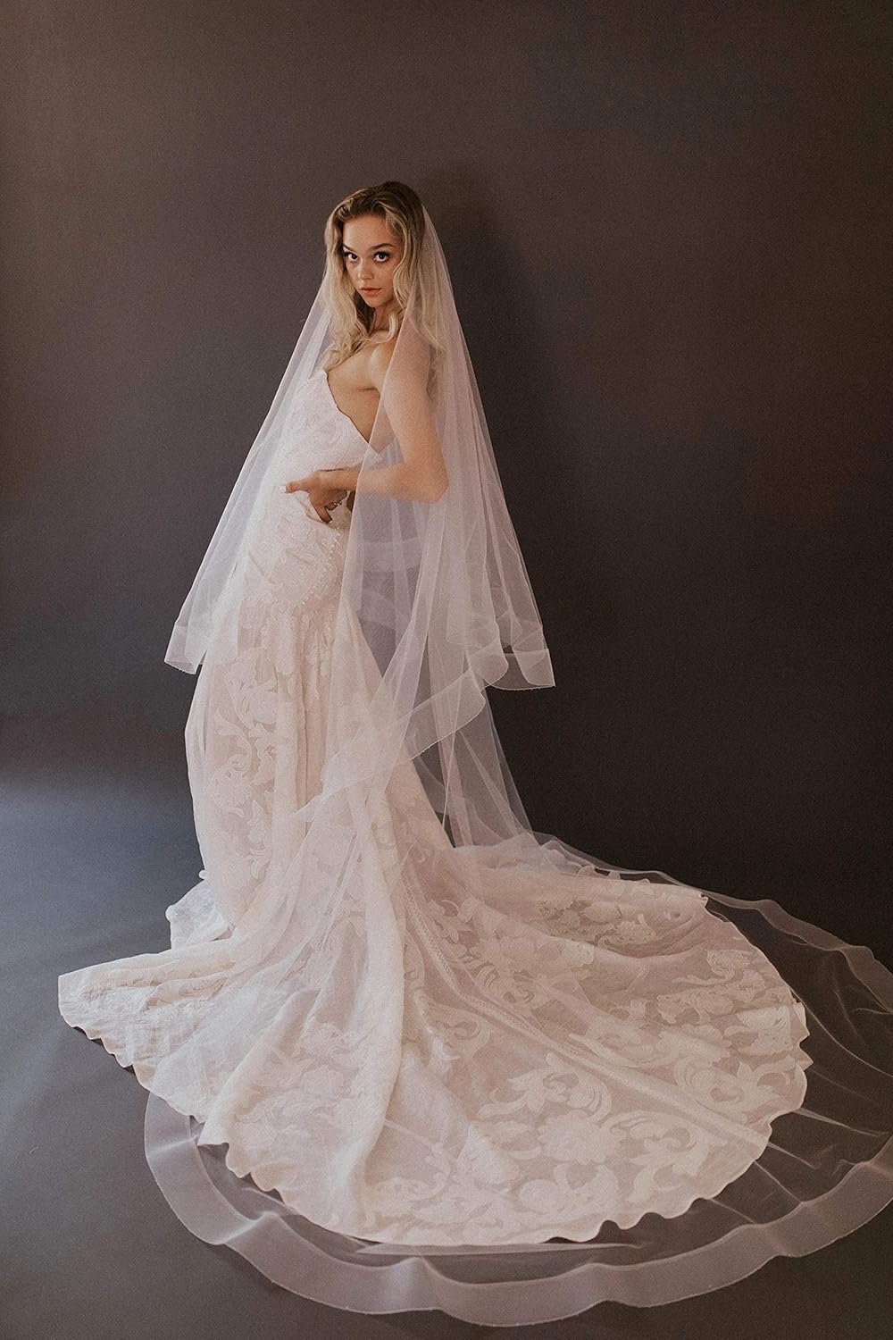 Passat 1Tier 2.5Modern Horsehair Wedding Veil Soft Tulle Cathedral Wedding Veil For Bridal Veils H73
