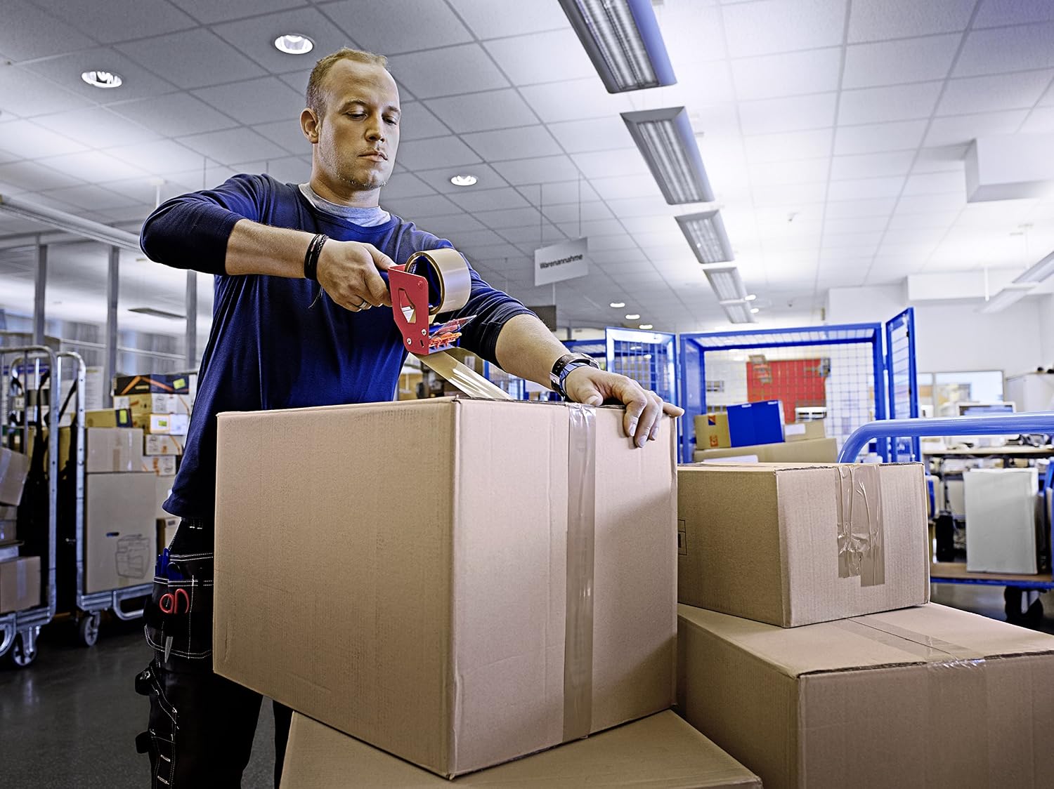 Tesa Rolls 4195 PP Packing Tape (66 m x 50 mm) Parcel Tape Brown, 1 Unit, Brown (1 roll), 66M: 50mm - Image 5
