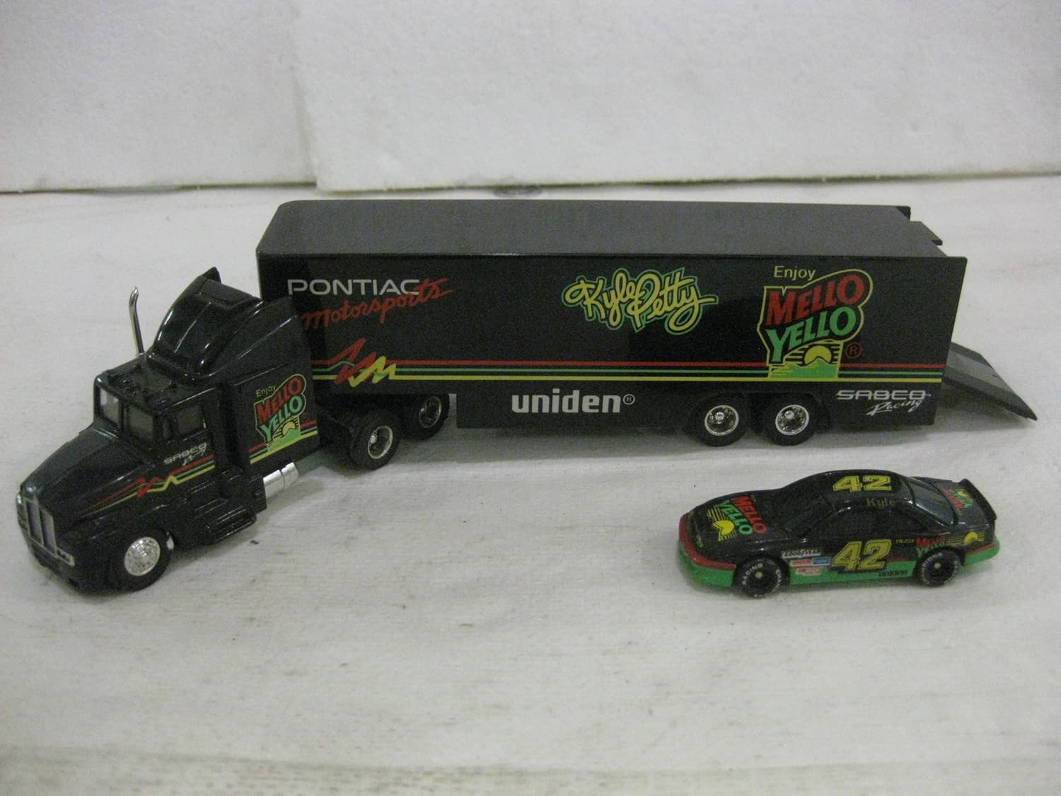 kyle larson mello yello diecast