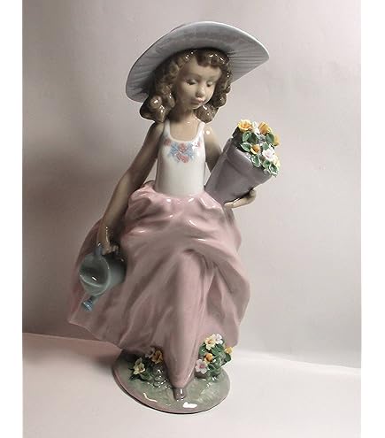 Amazon.com: LLADRO SUMMER BREEZE 01006543 : Home & Kitchen