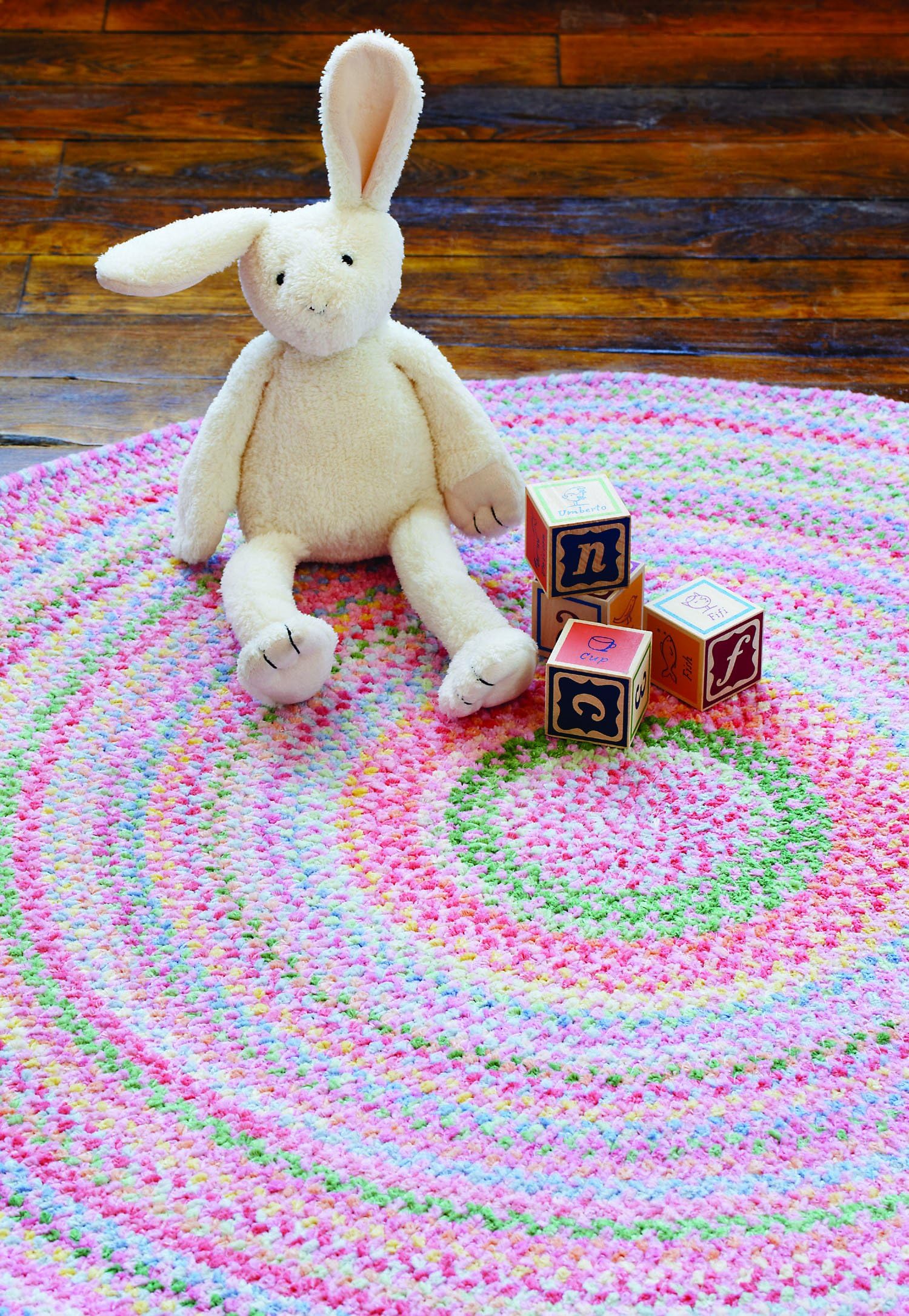 Capel Rugs Baby's Breath 2 ft. Round Braided Area Rug (Medium Blue)
