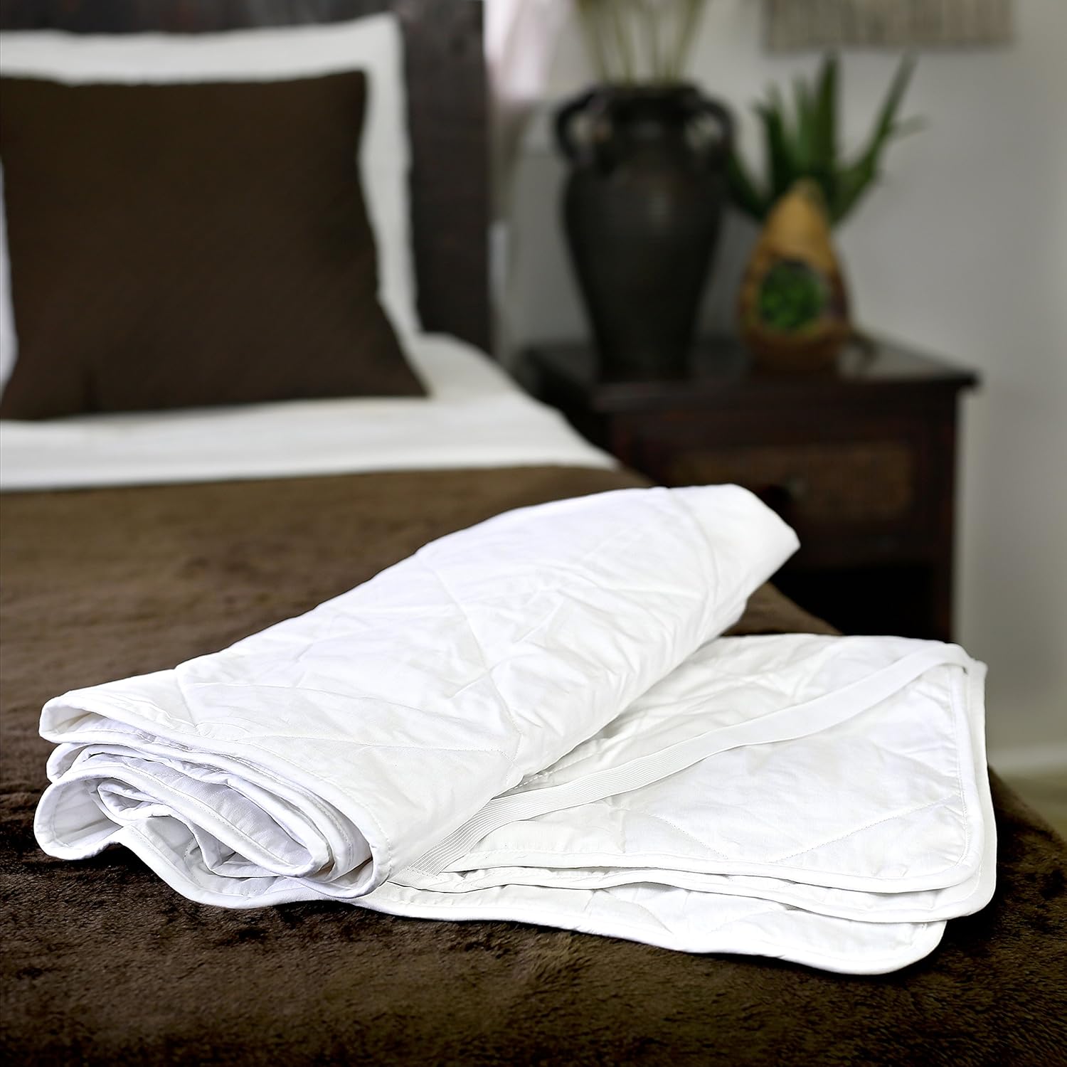 SILKFILLED MATTRESS TOPPER. SINGLE SIZE. 100 Mulberry Silk Interior