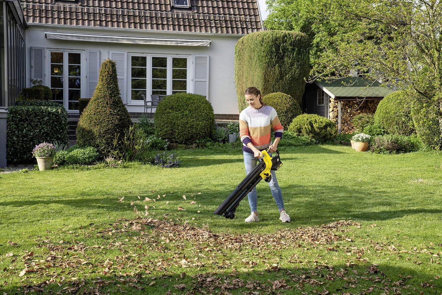 Kärcher BLV 18-200 Cordless Battery Blower Vac with mulching function, air speed: 200km/h, collection box volume: 45l - Image 4