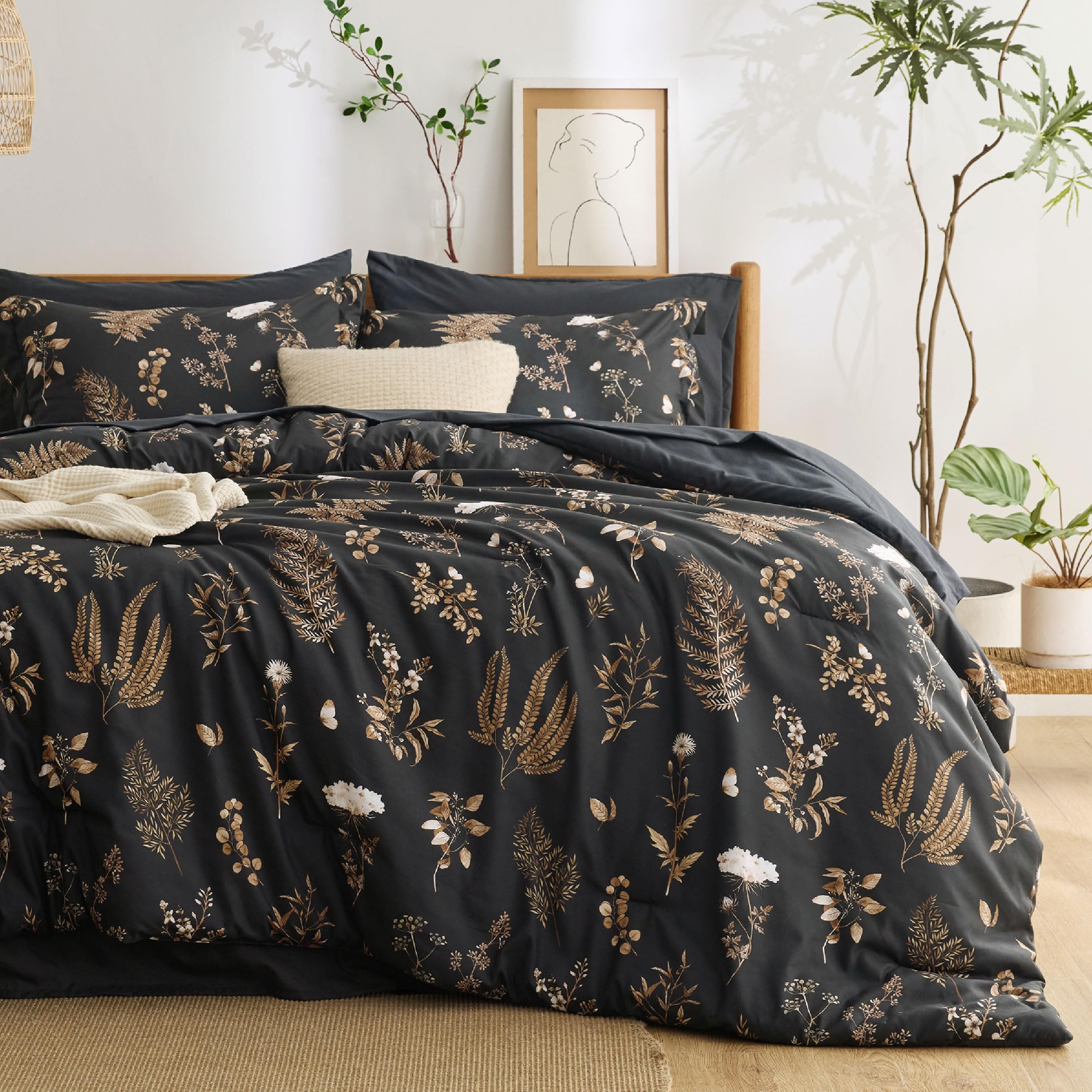 Photo 1 of *USED*
Bedsure Black King Comforter Set - 7 Pieces Floral Bedding Sets King Bed in a Bag with Reversible Botanical Flowers Comforter, Sheets, Pillowcases & Shams