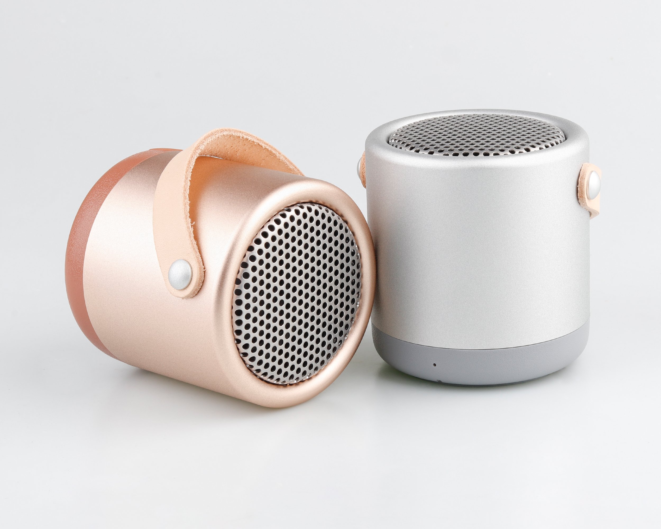 Mini Altoparlante Bluetooth portatile ricaricabile , bluetooth Wireless Speaker con Bassi Potenti per iPhone , iPad, iPod , Samsung , smartphone, tablet PC, laptop , Ultrabook