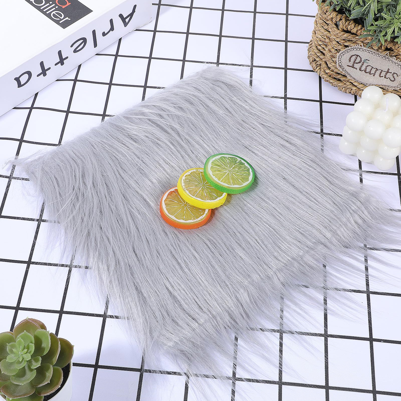 Kunstfell Stoff 4 Stück 25 X 25 cm Quadratisch Kunstfell zum Basteln Flaumig Kunstfellstoff Warmer Fellimitat Stoff Pelzig Plüschstoff Langhaarplüsch Stoff für Kissen Stuhlbezug Weihnachten Dekoration 5