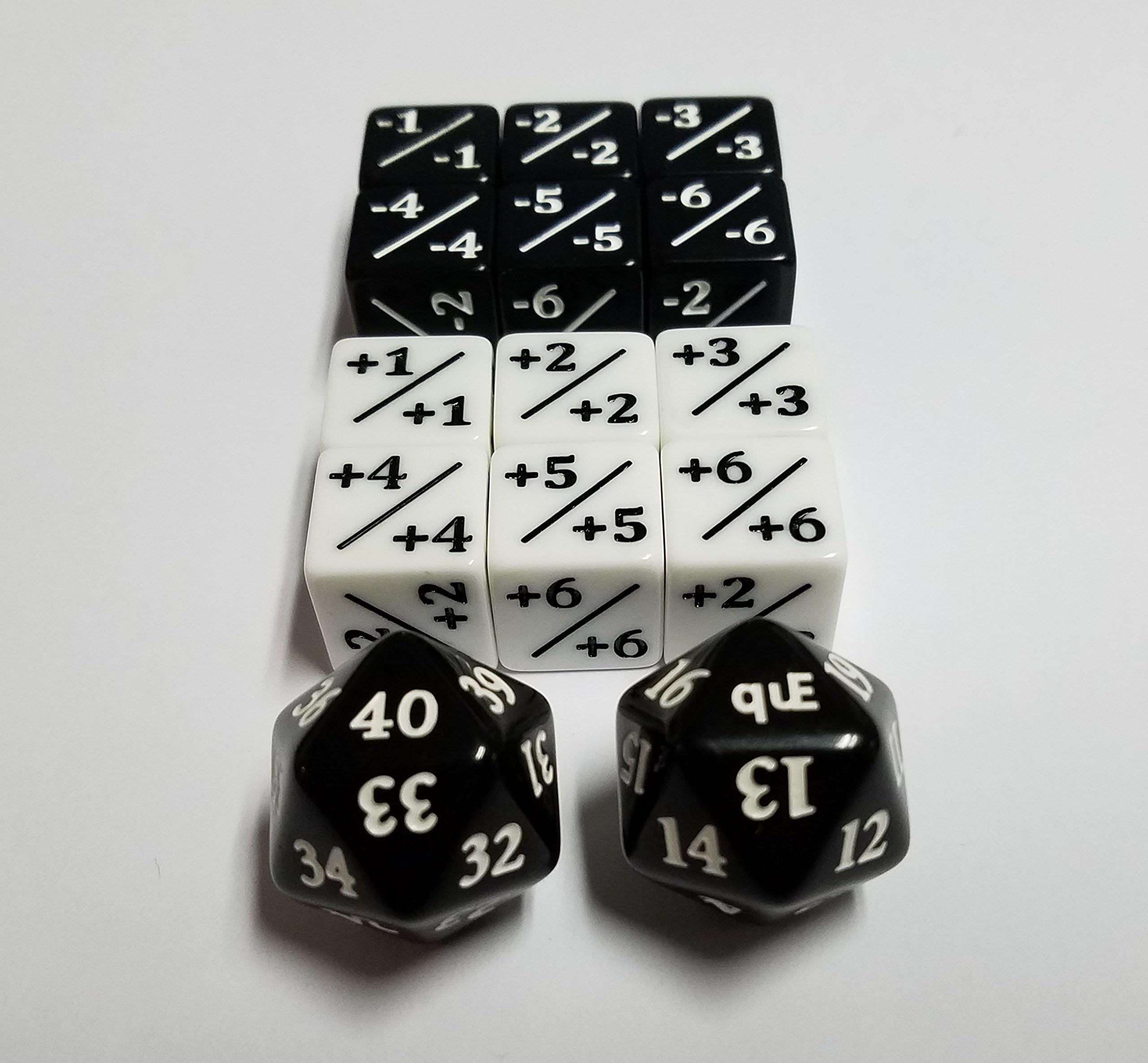 quEmpireMagic Counter Set & Black Commander/EDH Spindown Life Dice Set (40-21 & 20-1)