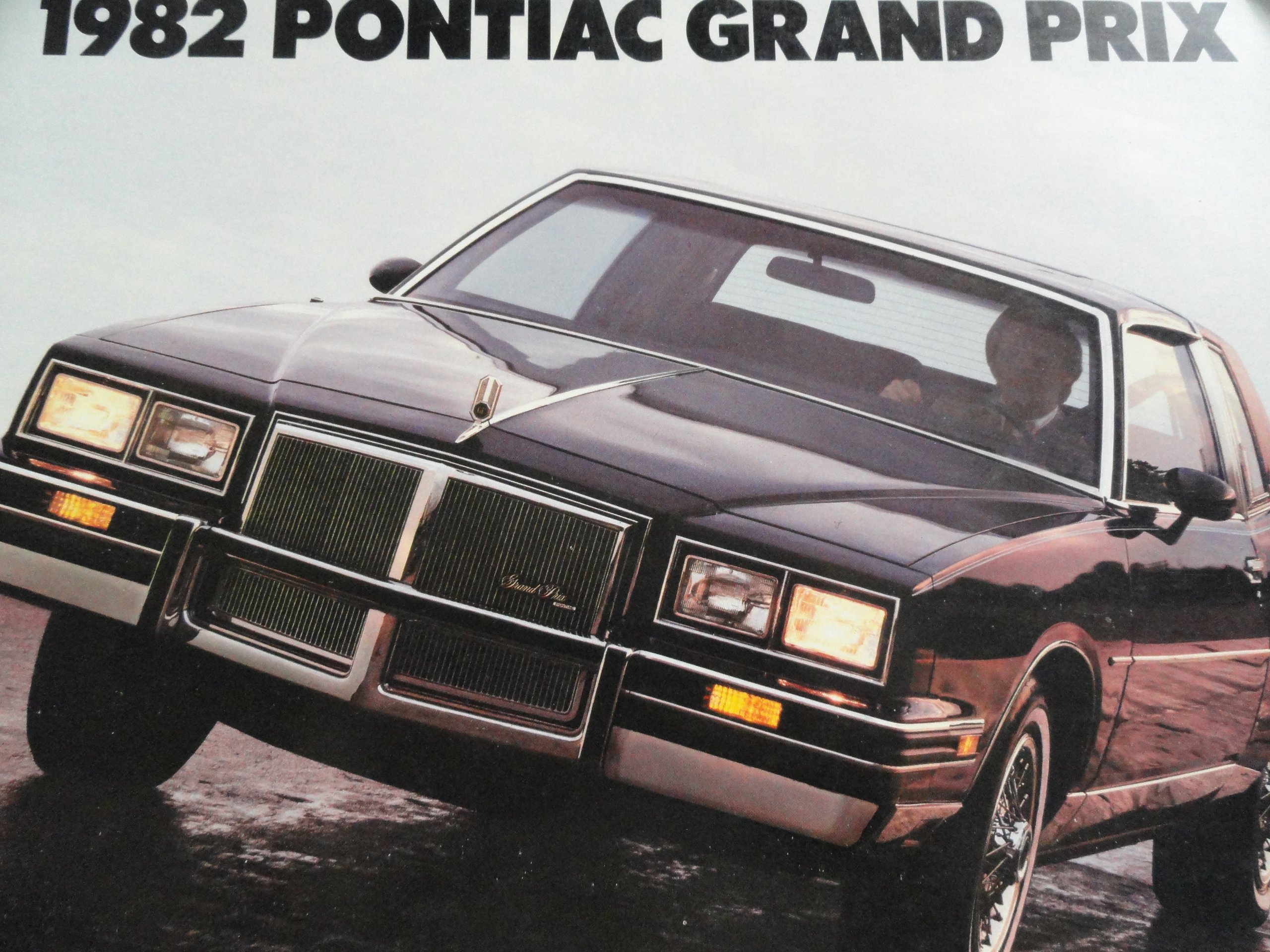 1982 Pontiac Grand Prix Sales Brochure Pontiac Amazon Com Books