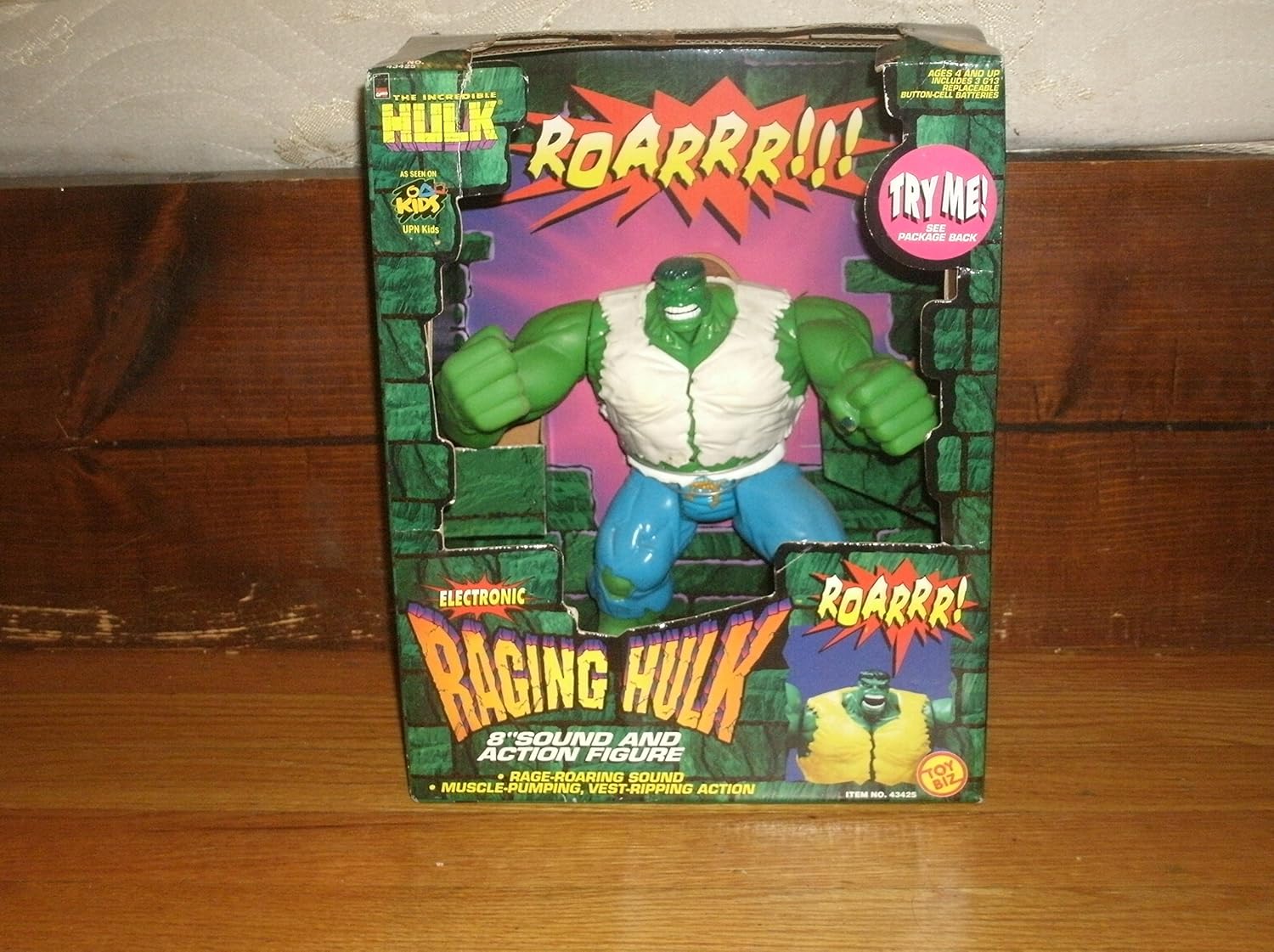 Electronic Raging Incredible Hulk Action Figure by Toy Biz ...