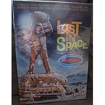 LOST IN SPACE　プラモデル　ポーラライツ Amazon.com: Polar Lights - Lost in Space Plastic Model Kit