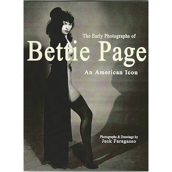 Bettie Page: The Life of a Pin-Up Legend: Essex, Karen, Swanson