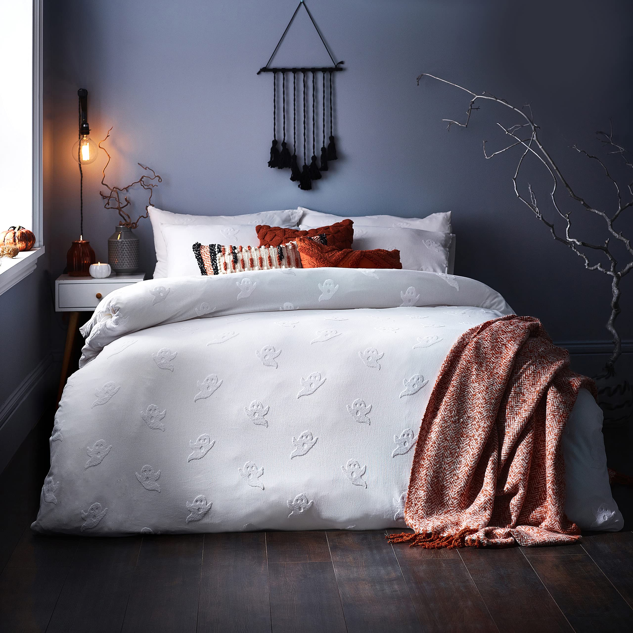 The Linen Yard Ghost Tufted Duvet Cover Set, Cotton, White, Double