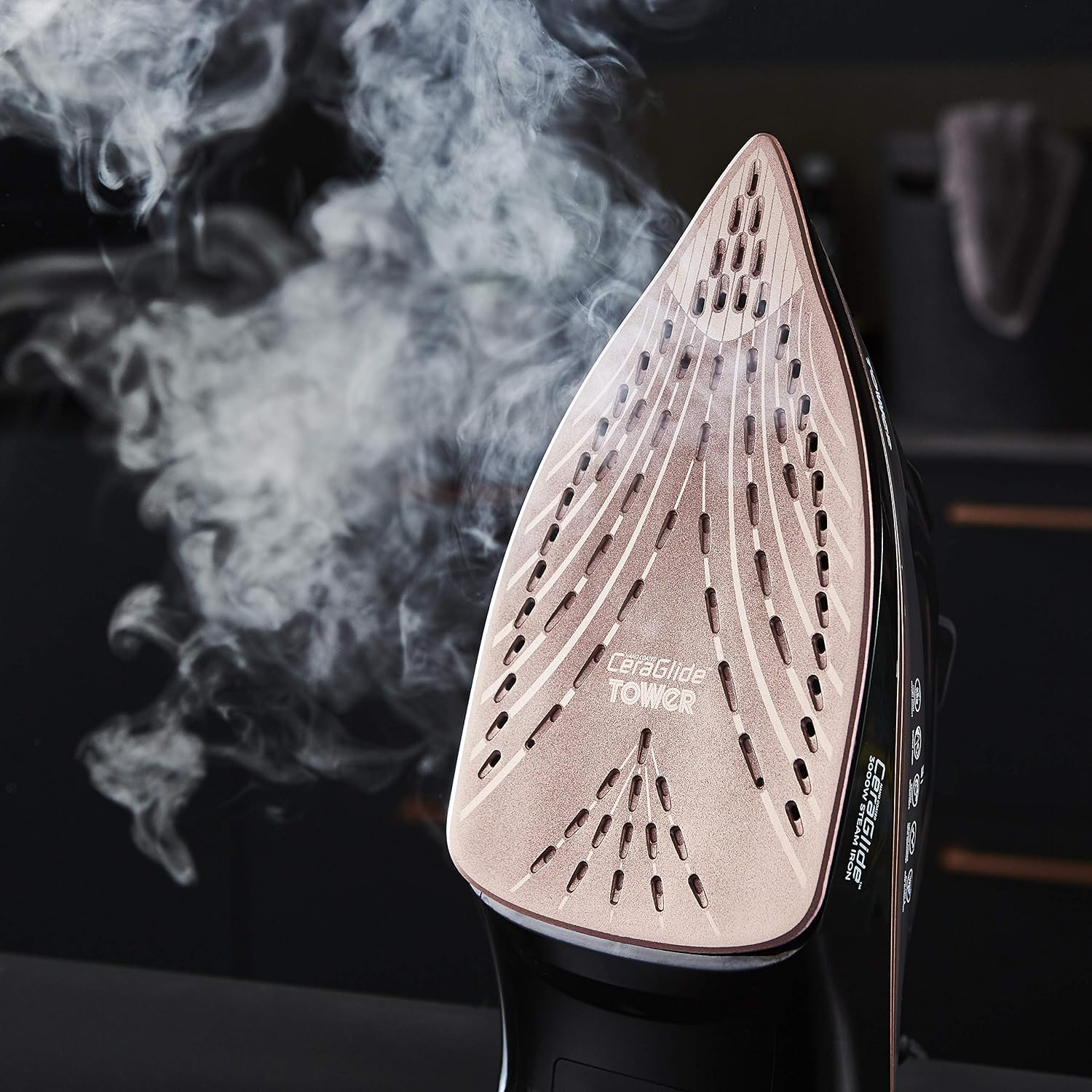 Tower T22013 CeraGlide Steam Iron, Ceramic Sole Plate, 3000 W, Rose Gold and Black - Image 5