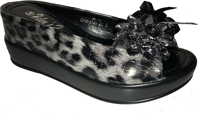 Helens Heart Women�s Leopard Slide Shoe 6 M Helens Heart Women�s Leopard Slide Shoe 6 M