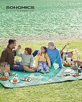 SONGMICS Large Waterproof Picnic Blanket 300x200cm Fern Pattern Green view 2