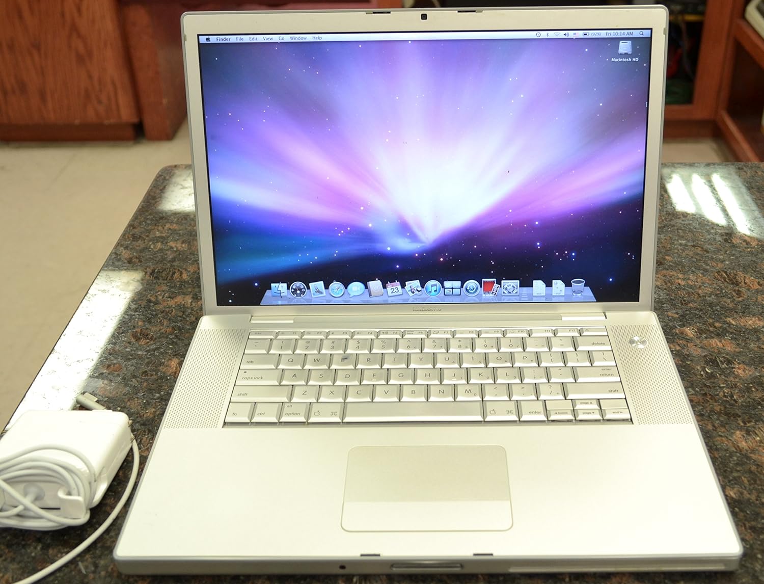 Amazon Ca Laptops Apple Macbook Pro 15 4 Laptop Computer Ma610ll A Late 06 Core 2 Duo 2 33ghz 4gb Ram 1gb Hard Drive Mac Os X 10 5 8